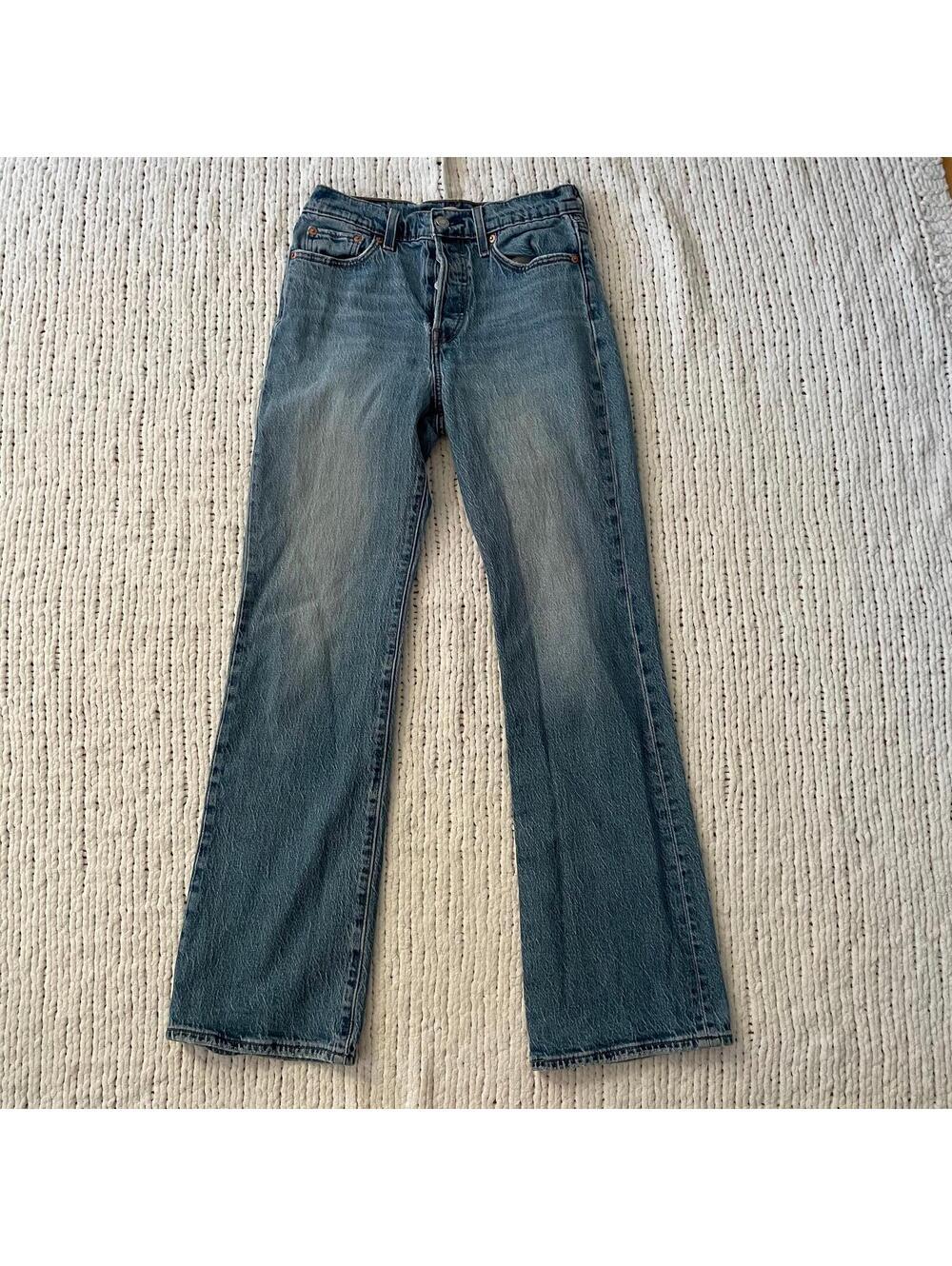 Levi's Women's Light Wash Bootcut Wedgie Jeans - Size 26